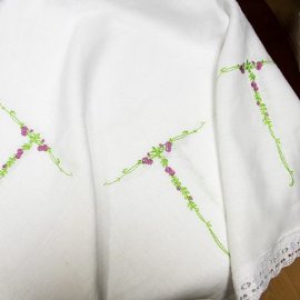 Льняная скатерть Инна с винтажной вышивкой Тонкие розы, 13 шт - dlinnye-rozy-b2.jpg