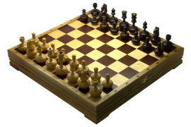 Игровой набор - "Непобедимые" (шахматы, шашки, карты, домино)  - 6o4.jpg