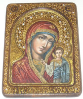 Живописная икона "Образ Казанской Божьей Матери" на мореном дубе