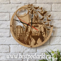 Деревянные настенные часы "Бэтмен"