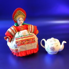 Кукла на чайник и чайник с росписью в бархатном мешке - kukla_na_cainik_3_a.jpg