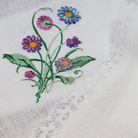 Льняная скатерть Инна с винтажной вышивкой Полевые цветы, 4 шт - redkij-buket-4-sh5.jpg