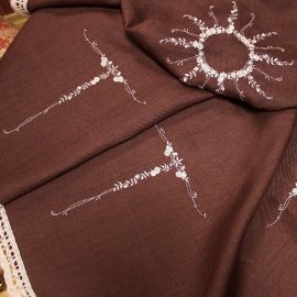 Льняная скатерть Инна с винтажной вышивкой Тонкие розы - 13 шт - korich-dlinnye-rozy-4.jpg