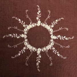 Льняная скатерть Инна с винтажной вышивкой Тонкие розы - 13 шт - korich-dlinnye-rozy-6.jpg