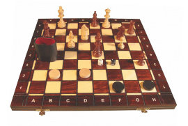 Набор &quot;Консул&quot; 3 в 1 Шахматы, шашки, нарды
Размер: 48х24х5 см

Артикул: 3024
Производство: Польша