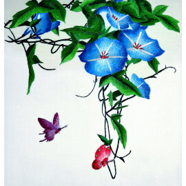 Картина вышитая шелком Ипомея с бабочками - Картина вышитая шелком Ипомея с бабочками