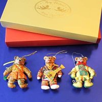 Три маленьких медведя в подарочной коробке