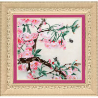 Картина вышитая шелком Цветущая розовая ветка